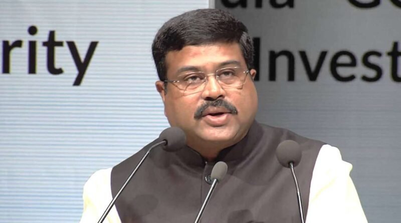 राहुल गांधी पर भड़के धर्मेंद्र प्रधान, ओडिशा की संस्कृति के अपमान का लगाया आरोप, माफी की मांग की